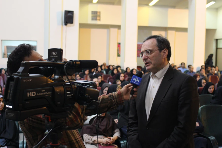 اولین کنفرانس آموزش زبان انگلیسی در مدارس ایران 6