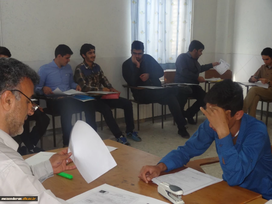 بازدید جناب  آقای  دکتر قنبری معاونت محترم پژوهش وبرنامه ریزی اداره کل آموزش وپرورش استان از مصاحبه داوطلبان ورود به دانشگاه فرهنگیان مازندران 4