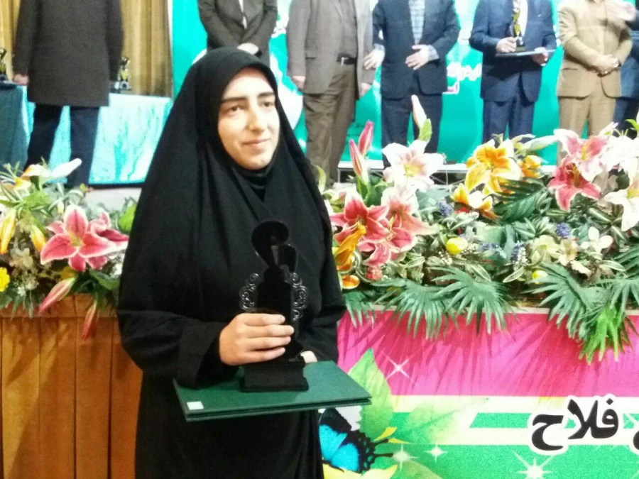 با حضور دکتر فلاح جلودار استاندار مازندران از دانشجو معلمان  برگزیده پرسش مهر دانشگاه فرهنگیان مازندران تجلیل شد. 5