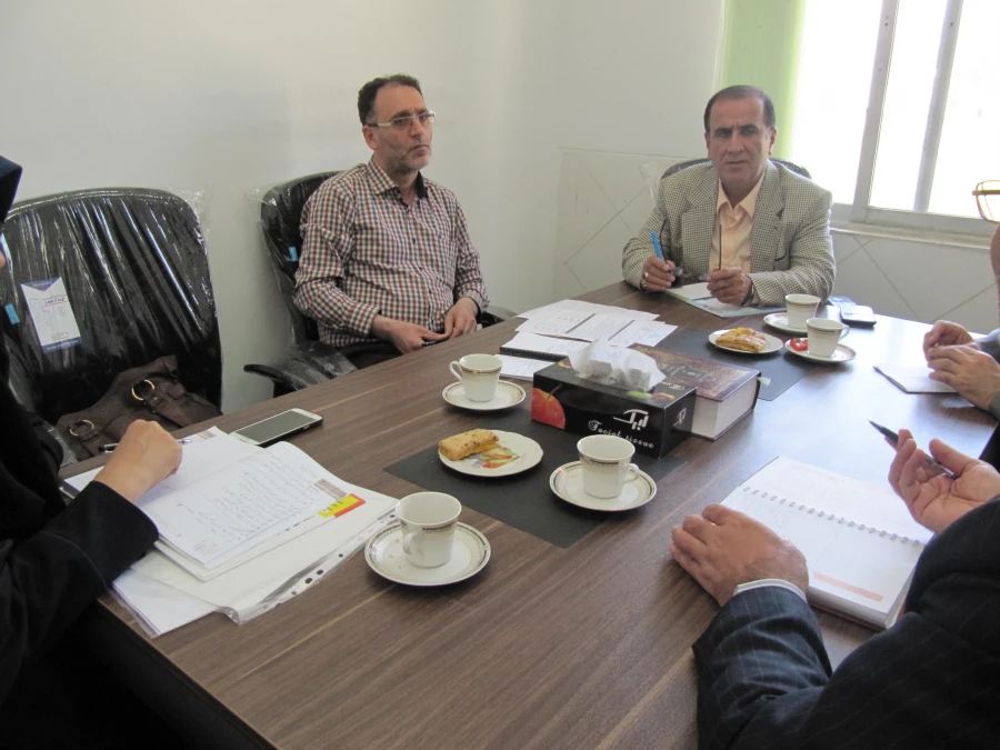 تمهید مقدمات برای برگزاری مراسم هفته آموزش 2