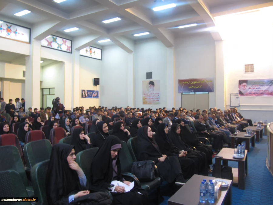 مراسم تجلیل از ، اساتید و دانشجویان برتر دانشگاه فرهنگیان  استان مازندران به مناسبت هفته آموزش 3