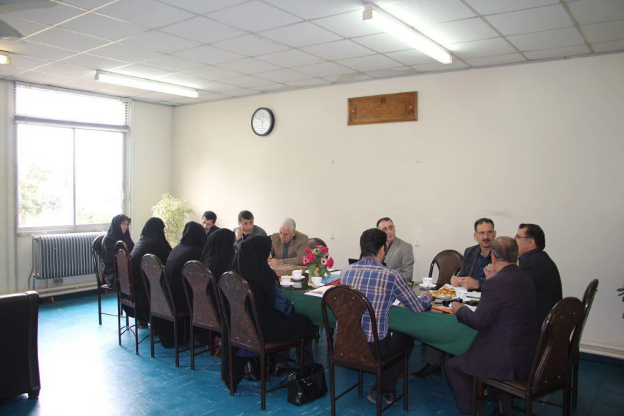 جلسه کارشناسان آموزش  4