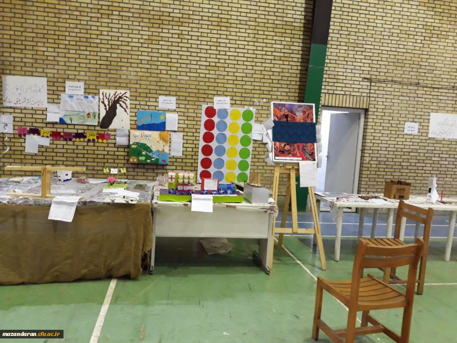 اولین جشنواره دست ساخته های  آموزشی وکمک آموزشی دانشجویان دانشگاه فرهنگیان مازندران  7