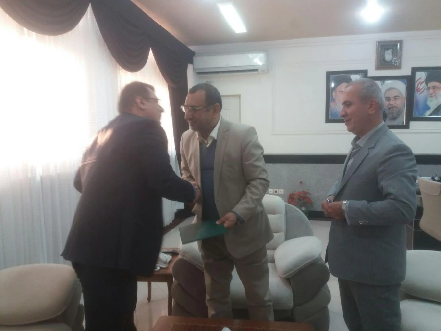 با امضاء  تفاهم نامه توسط مدیر کل آموزش و پرورش و سرپرست دانشگاه فرهنگیان مازندران  صورت گرفت 3