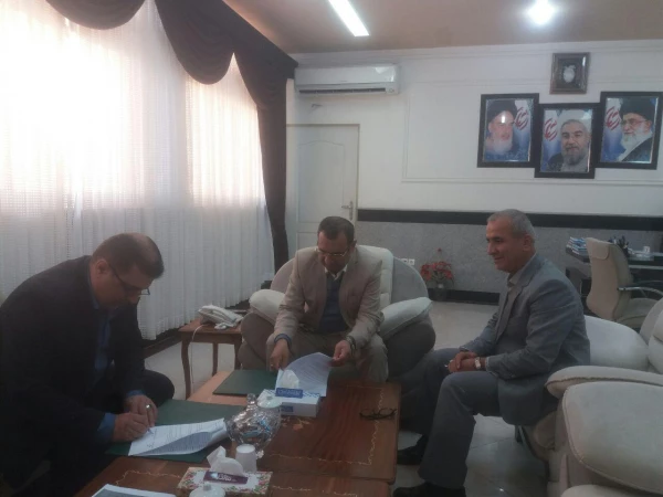 با امضاء  تفاهم نامه توسط مدیر کل آموزش و پرورش و سرپرست دانشگاه فرهنگیان مازندران  صورت گرفت 4