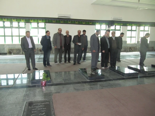 تجدید  میثاق  اعضای هیات علمی وکارکنان دانشگاه فرهنگیان مازندران  با آرمان های بلند شهیدان 2