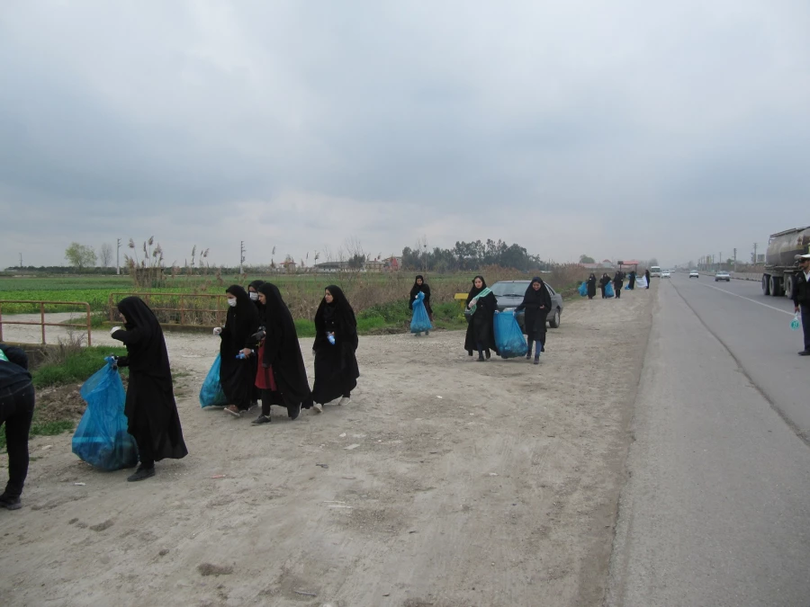 برگزاری مراسم نمادین   پاکسازی مسیر دانشگاه تا دانشگاه 4