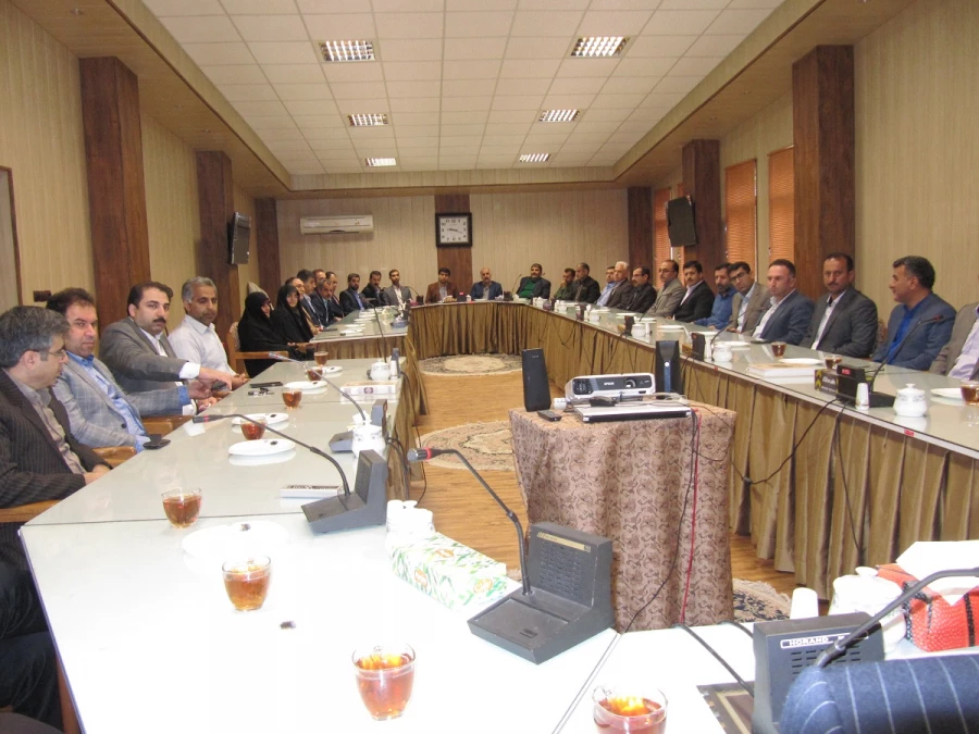 عمده ترین نقش دانشگاه فرهنگیان درحمایت ازکالای ایرانی فرهنگ سازی است. 3