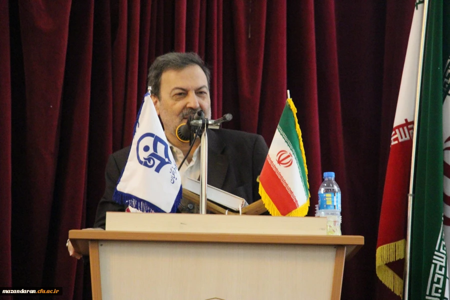 معاون  محترم وزارت آموزش و پرورش : بیان داشتند آموزش زبان انگلیسی در شکل گیری هویت جهانی مهم است   2