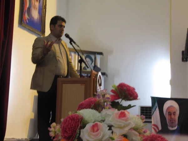 تجلیل ازاستادان و دانشجو معلمان برترعلمی درهفته آموزش 2