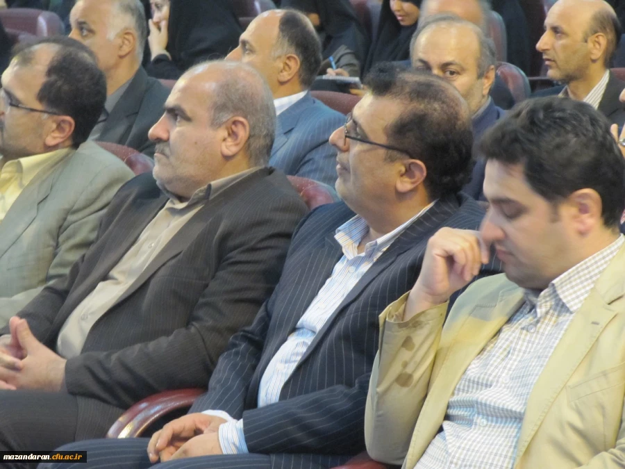 تجلیل ازاستادان و دانشجو معلمان برترعلمی درهفته آموزش 3