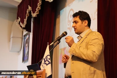 دکتر روشن دل  در مراسم تجلیل از اساتید برتر دانشگاه فرهنگیان مازندران:
اساس توسعه کشور مدرسه است نه دانشگاه