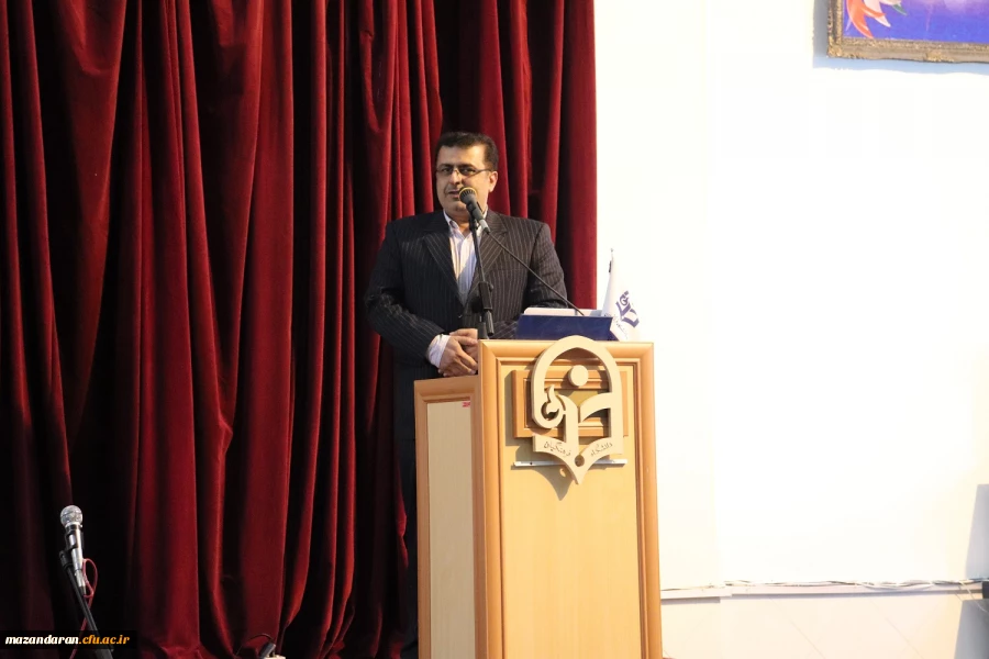 مراسم تجلیل از اساتید برتردانشگاه فرهنگیان مازندران با حضوردکتر روشندل معاون آموزشی وتحصیلات تکمیلی دانشگا ه فرهنگیان

 2