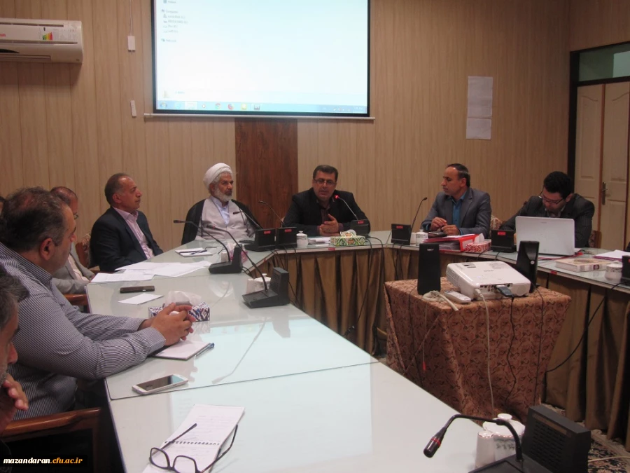 جلسه بررسی عملکرد شوراها و کمیته ها استان