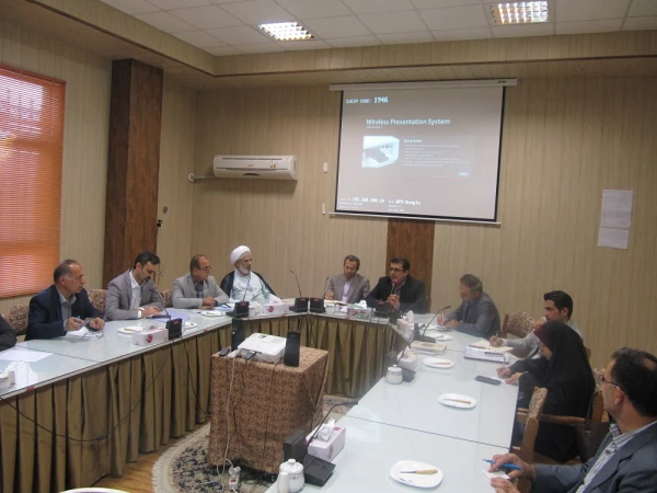 دکتر طاهری نیا در جلسه شورای مدیریت امور پردیس های استان مازندران :
پژوهشگرانمان را بشناسیم و قدر آنها را بدانیم.