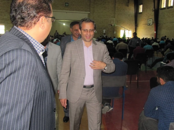 باحضور دکتر طاهری نیا معاونت پژوهشی دانشگاه فرهنگیان انجام شد:
بازدید از روند برگزاری امتحانات پایان نیم سال تحصیلی 96-97