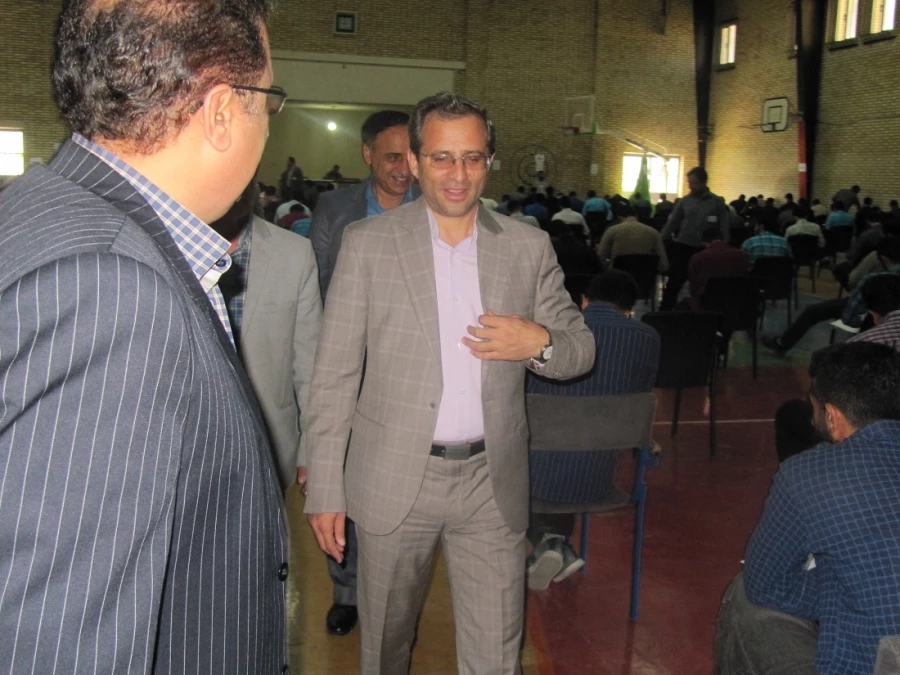 باحضور دکتر طاهری نیا معاونت پژوهشی دانشگاه فرهنگیان انجام شد:
بازدید از روند برگزاری امتحانات پایان نیم سال تحصیلی 96-97