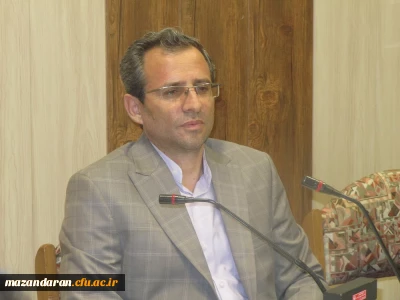 دکتر طاهری نیا:
اگر بخواهیم نظام تعلیم و تربیت اصلاح شود باید سرچشمه که همان مراکز تربیت معلم است تصفیه و اصلاح گردد.