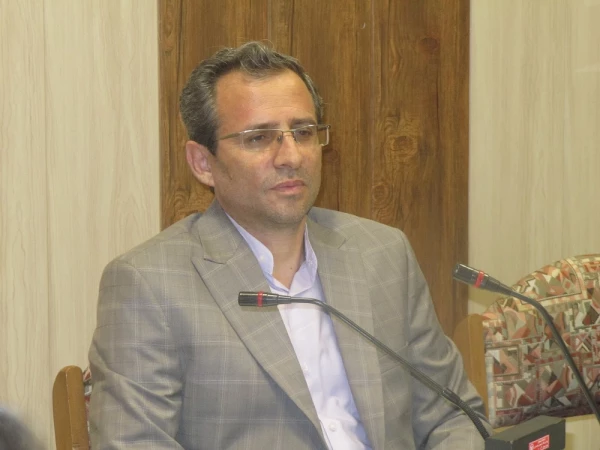 دکتر طاهری نیا:
اگر بخواهیم نظام تعلیم و تربیت اصلاح شود باید سرچشمه که همان مراکز تربیت معلم است تصفیه و اصلاح گردد.