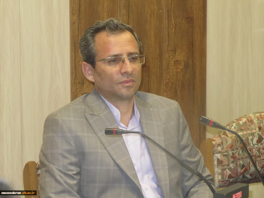 دکتر طاهری نیا:
اگر بخواهیم نظام تعلیم و تربیت اصلاح شود باید سرچشمه که همان مراکز تربیت معلم است تصفیه و اصلاح گردد.