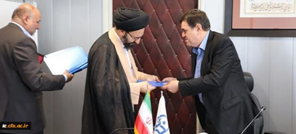 حجت الاسلام و المسلمین دادگر در اولین جلسه شورای نظارت ارزیابی:
نظارت و ارزیابی باید در پاسداشت برنامه ها و اهداف دانشگاه مرزبانی نظری و عملی کند