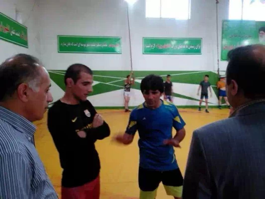 در آستانه اعزام کشتی گیران دانشگاه فرهنگیان به شیراز صورت گرفت:
دیدار ریالایان دکتر کسائیان و ولدی با مربی و کشتی گیران دانشگاه فرهنگیان در مسابقات ورزشی دانشجویان وزارت علوم تحقیقات و فناوری