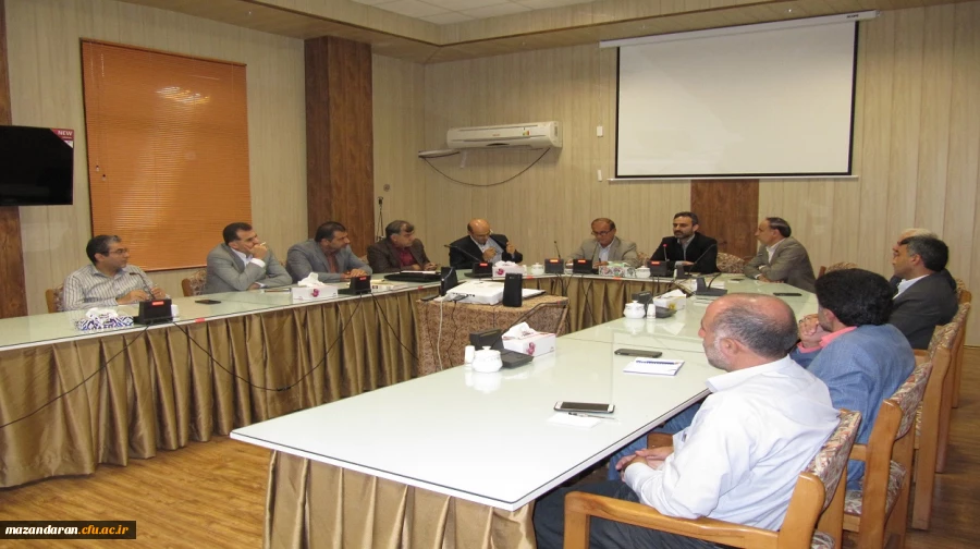 در سالن کنفرانس مدیریت امور پردیس های مازندران برگزار شد؛
جلسه هماهنگی با مصاحبه گران پذیرفته شدگان چند برابر ظرفیت آزمون استخدام پیمانی سال ۹۷ آموزش و پرورش استان مازندران