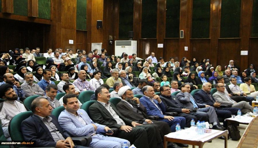 با حضور مدیر امور پردیس های استان مازندران برگزار شد:
جشن دانش آموختگی دانشجومعلمان ورودی 93 پردیس ها و مراکز آموزش عالی استان مازندران