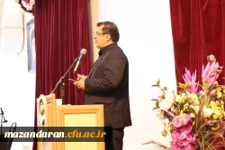 با حضور دکتر کسائیان و دیگر مسئولین استانی برگزار شد:
جشن تجلیل از فعالین نشریه چیستا