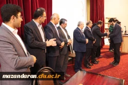 با حضور دکتر کسائیان و دیگر مسئولین استانی برگزار شد:
جشن تجلیل از فعالین نشریه چیستا