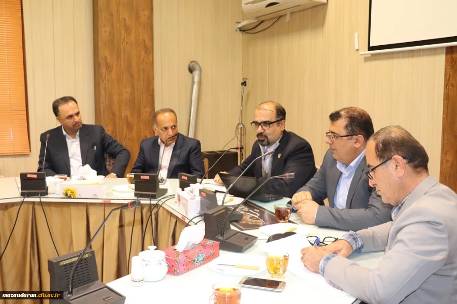 با حضور دکتر عظیمی مدیر کل محترم برنامه ریزی فرهنگی دانشگاه فرهنگیان انجام شد:
نشست صمیمی با مسولان و کارشناسان فرهنگی دانشگاه فرهنگیان مازندران