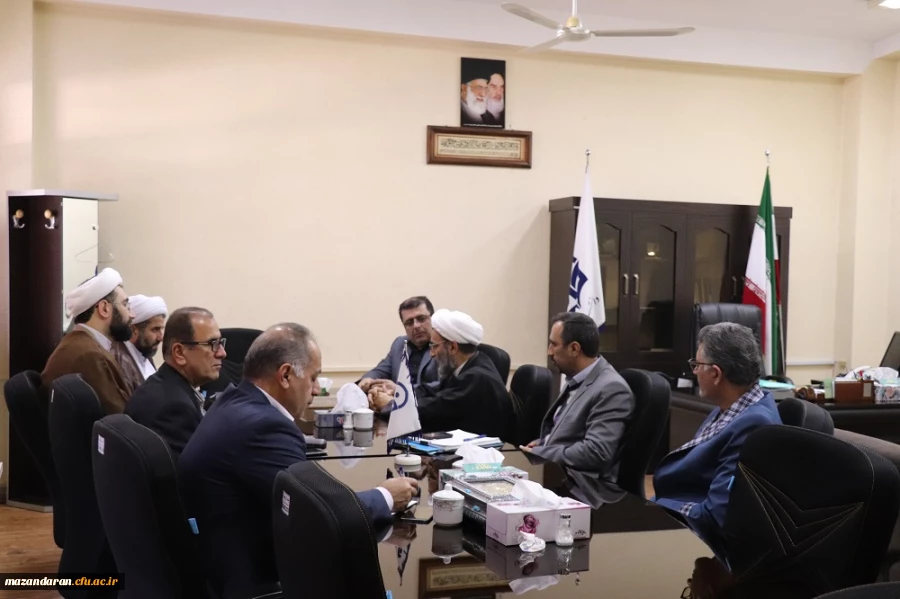 در هفته پژوهش 97 صورت گرفت:
انعقاد تفاهم نامه همکاری مابین دانشگاه فرهنگیان و دانشگاه پیام نور استان مازندران