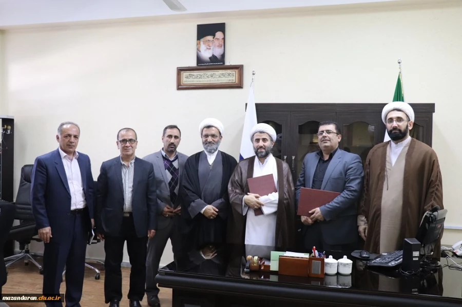 در هفته پژوهش 97 صورت گرفت:
انعقاد تفاهم نامه همکاری مابین دانشگاه فرهنگیان و دانشگاه پیام نور استان مازندران