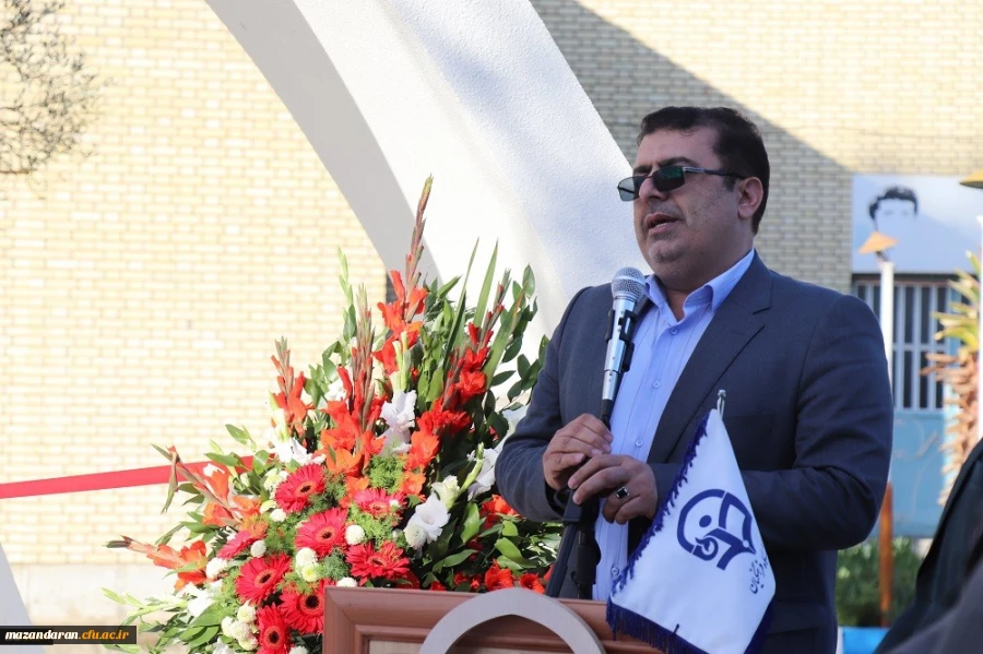 با حضور دکتر خنیفر انجام شد:
رونمایی از یادمان شهدای گمنام در دانشگاه فرهنگیان مازندران