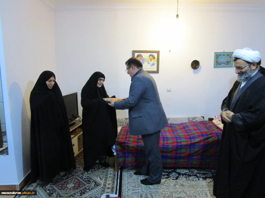 با همت نهاد رهبری دانشگاه فرهنگیان برگزار شد:
طرح دانش افزایی معرفتی اساتید دانشگاه فرهنگیان استان مازندران