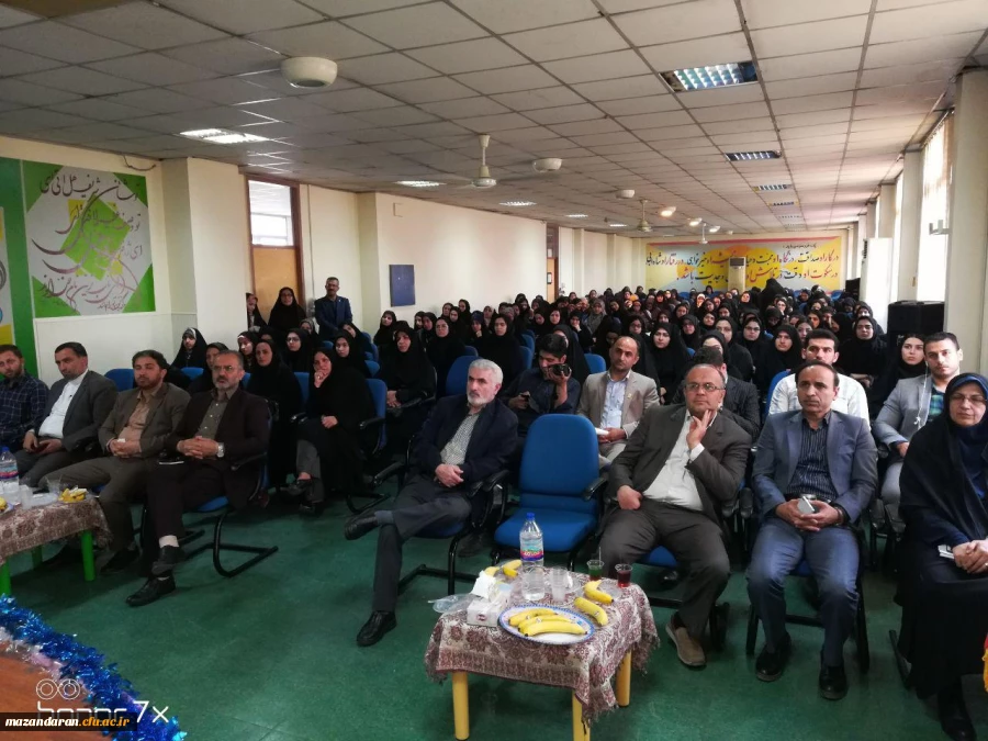 در مرکز آموزش عالی حضرت فاطمه (س) برگزار شد:
جشن روز معلم و هفته سرای دانشجویی با حضور نماینده قائمشهر در مجلس شورای اسلامی