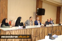 جلسه سرپرست دانشگاه فرهنگیان مازندران با اساتید گروه زبان انگلیسی