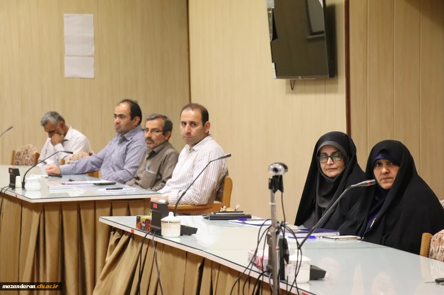 نشست صمیمانه سرپرست دانشگاه فرهنگیان مازندران با همکاران