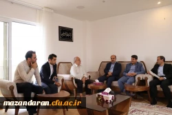 دیدار دکتر طاهری نیا با خانواده  شهید سید حمید هاشمی