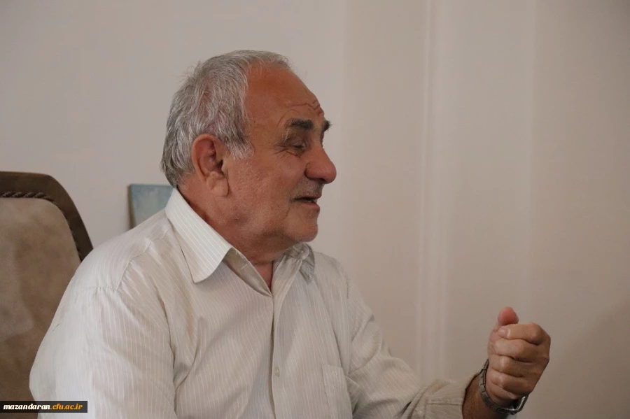 دیدار دکتر طاهری نیا با خانواده  شهید سید حمید هاشمی