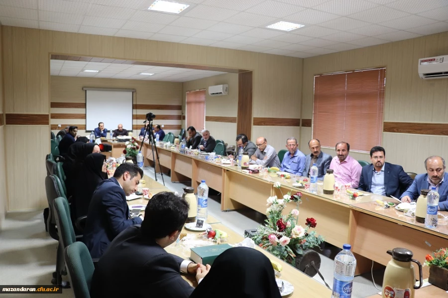 اعضای هیئت علمی دانشگاه فرهنگیان مازندران با معاون پژوهش و فناوری دانشگاه دیدار کردند.