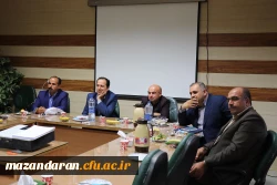 اعضای هیئت علمی دانشگاه فرهنگیان مازندران با معاون پژوهش و فناوری دانشگاه دیدار کردند.