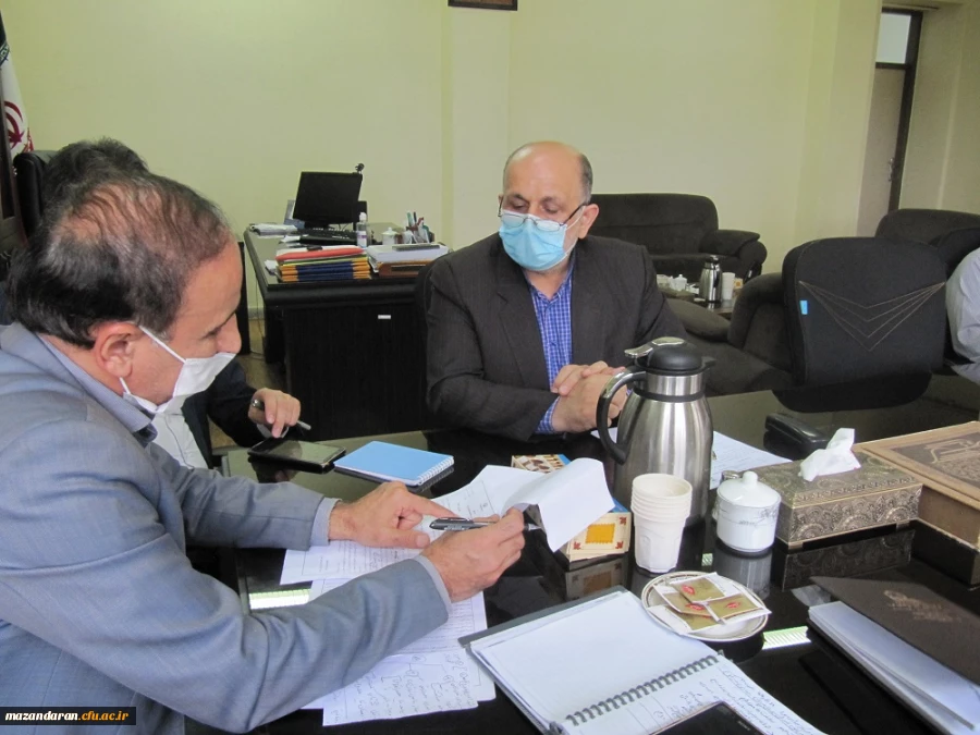 جلسه با مسئولین بنیاد شهید