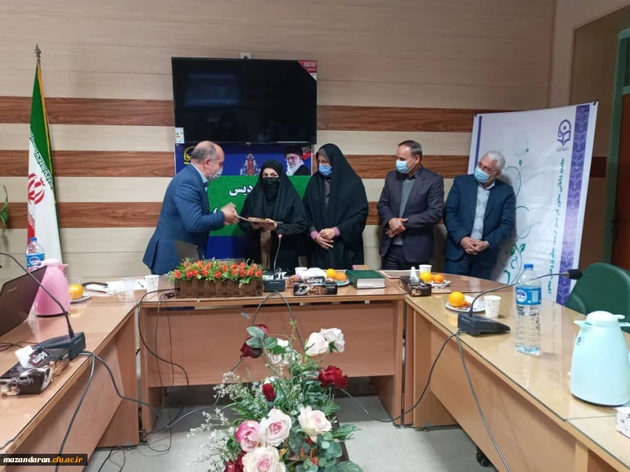 مراسم گرامیداشت هفته پژوهش و تجلیل از پژوهشگران پردیس فاطمه ازهراء(س) ساری 2