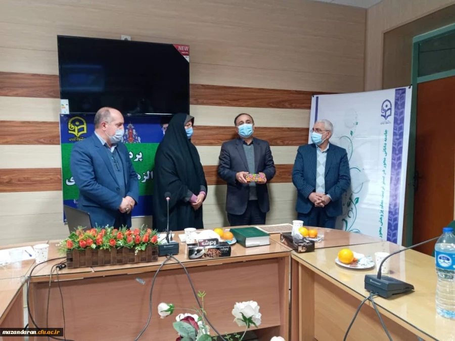 مراسم گرامیداشت هفته پژوهش و تجلیل از پژوهشگران پردیس فاطمه ازهراء(س) ساری 2