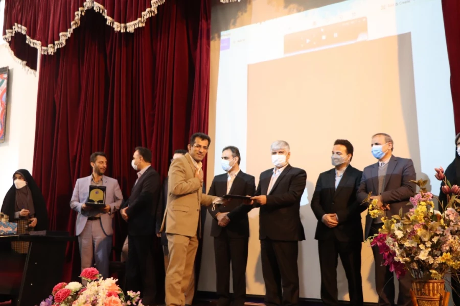 گزارش برگزاری مراسم تجلیل از برگزیدگان دهمین جشنواره پژوهش استان مازندران
آذر ماه 1400 2