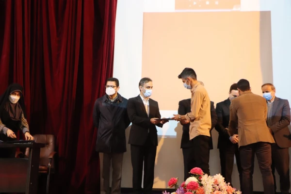 گزارش برگزاری مراسم تجلیل از برگزیدگان دهمین جشنواره پژوهش استان مازندران
آذر ماه 1400 4