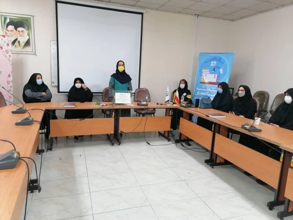 برنامه آموزشی و ویزیت با حضور تیم سلامت بانوان 4