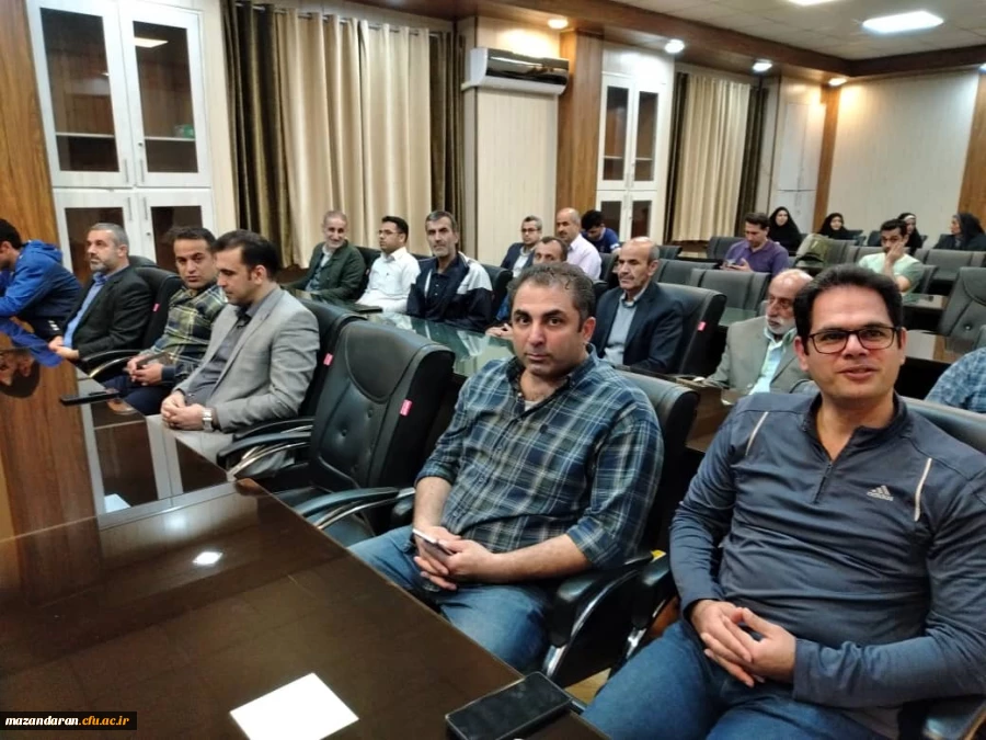  نشست صمیمی وپرسش وپاسخ رییس دانشگاه فرهنگیان مازندران با روسا و کارکنان میریت استانی و پردیس ها و مراکز  6