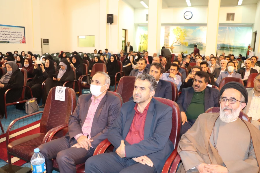 بزرگرداشت دهه سرآمدی هفته آموزش و تجلیل از استادان نمونه وکارشناسان برتر آموزش پردیس ها ومراکز تابعه دانشگاه فرهنگیان مازندران 5